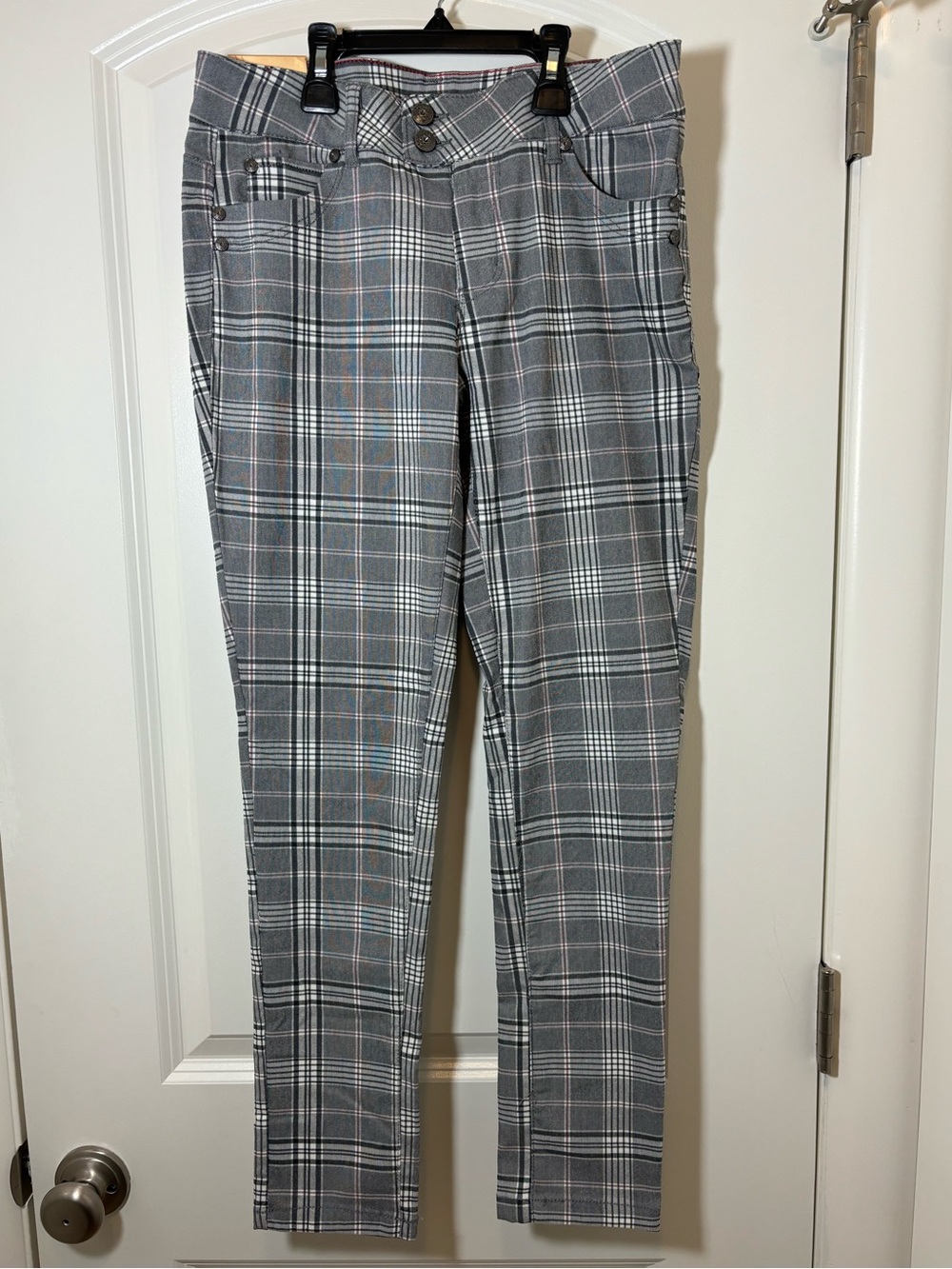 Sabrina Lauren Women's Skinny Pants in Charcoal Plaid